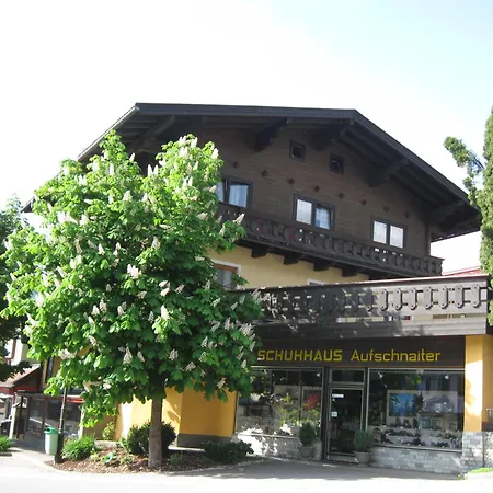 Haus Am Dorfplatz *