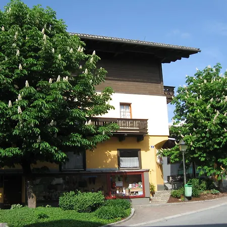 Haus Am Dorfplatz *